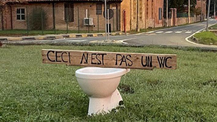 Questo non è un gabinetto - Foto
