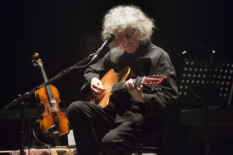 Angelo Branduardi in concerto al Teatro Regio di Parma, sabato 22 ottobre, nell'ambito del Festival Il Rumore del Lutto