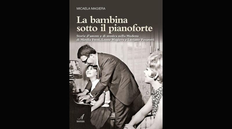 La bambina sotto il pianoforte