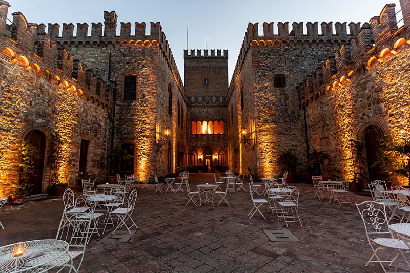 Mercoled&igrave; 31 maggio Penny ice cream - Gelato sulla terrazza e visita guidata notturna al castello di Tabiano