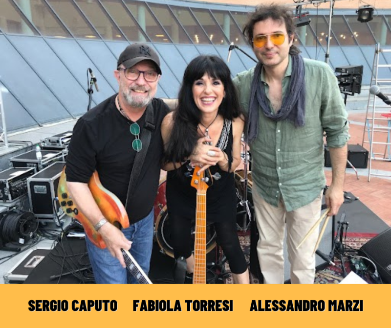 Questa sera  Sergio Caputo si esibisce  alla Pinko Arena