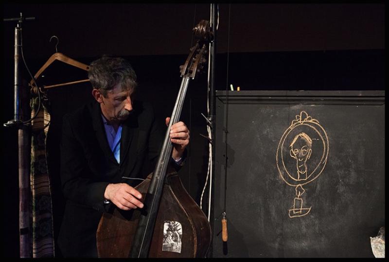 Circo Kafka: il suggestivo spettacolo di Roberto Abbiati con la regia di Claudio Morganti ispirato a Il processo di Franz Kafka