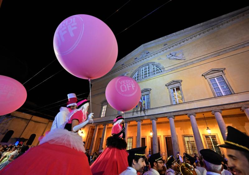 La Verdi Street Parade inaugura il XXIV Festival Verdi