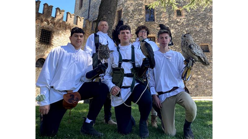 Grandi spettacoli di falconeria - aquile e gufi in volo al Castello di Tabiano