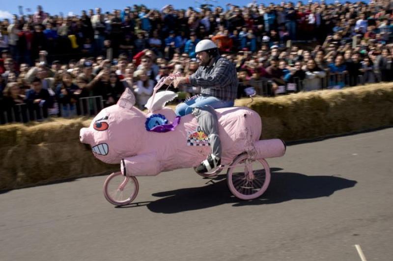  Gara dei carretti: pronti alla sfida i bolidi fatti in casa