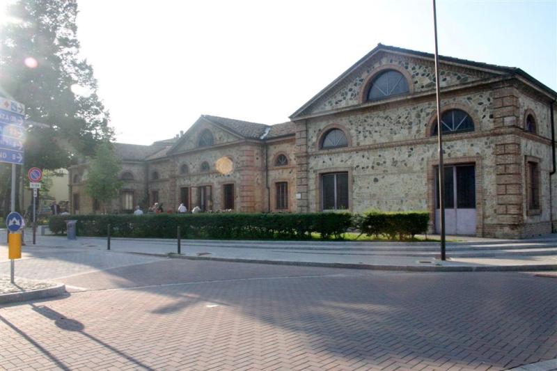 Associazione anziani: balli con orchestra