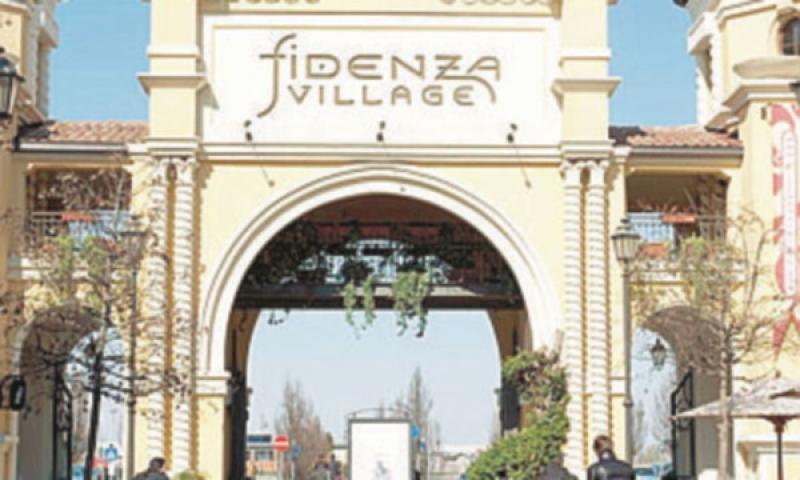  A Fidenza Village serata speciale del love festival dedicata alla "Serenata d'amore"