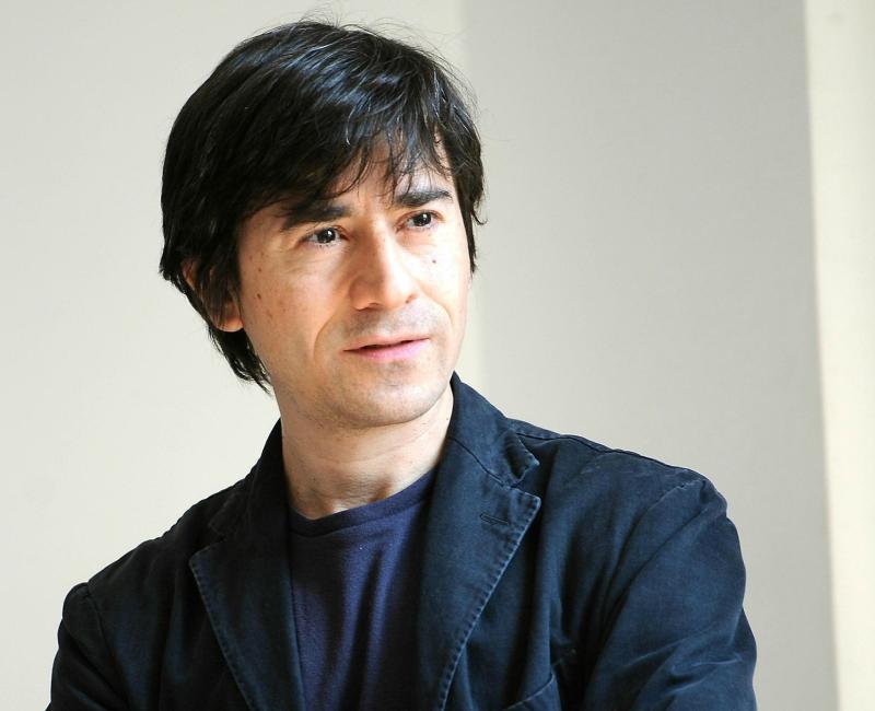 Luigi Lo Cascio interpreta "Il cammino del perdono"