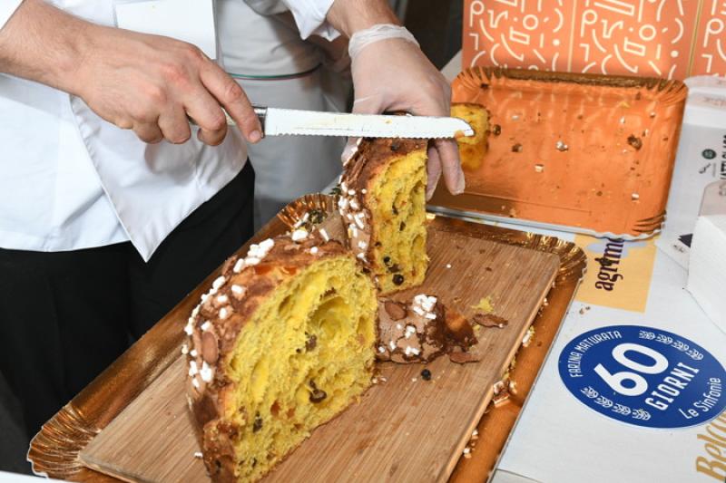 La Notte del lievito madre:     luned&igrave; i maestri pasticceri in Piazza