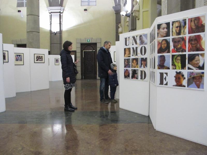 "Un mondo di donne:": mostra fotografica di Gigi Montali