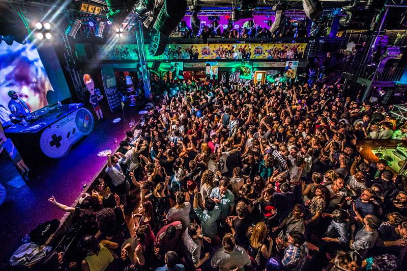 Tornano gli anni '90 al Fuori Orario 