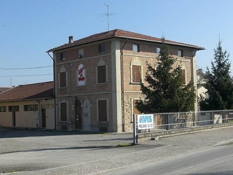 Sabato liscio al salone Avis