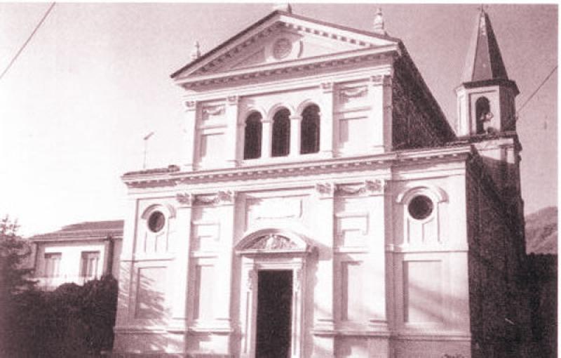 Via Crucis notturna sulla collina