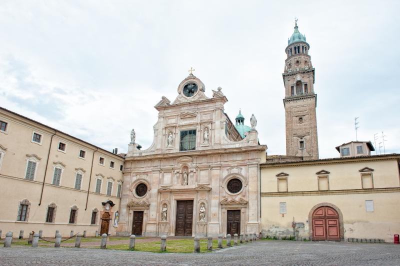 Ensemble Simone Molinaro:  concerto corale di Natale con brani inediti  a scopo benefico  