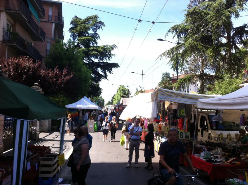 Torna il mercato di via Zarotto 