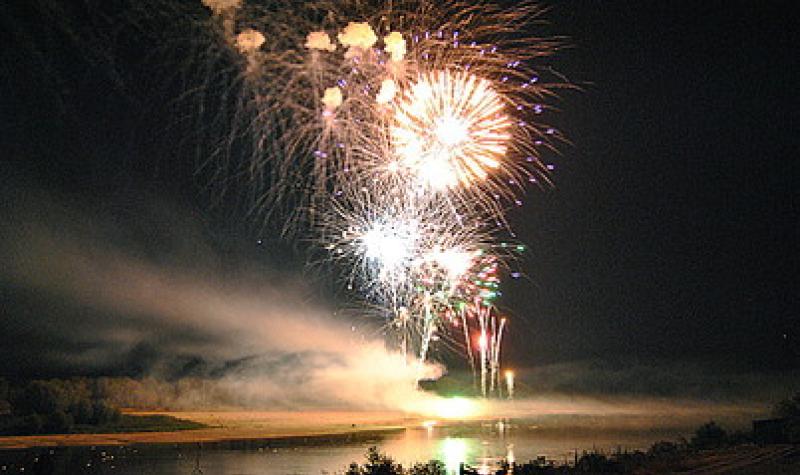 Ferragosto con fuochi d'artificio, musica e sapori