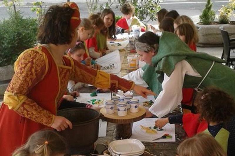 Prugnoli, torta fritta e band di provincia