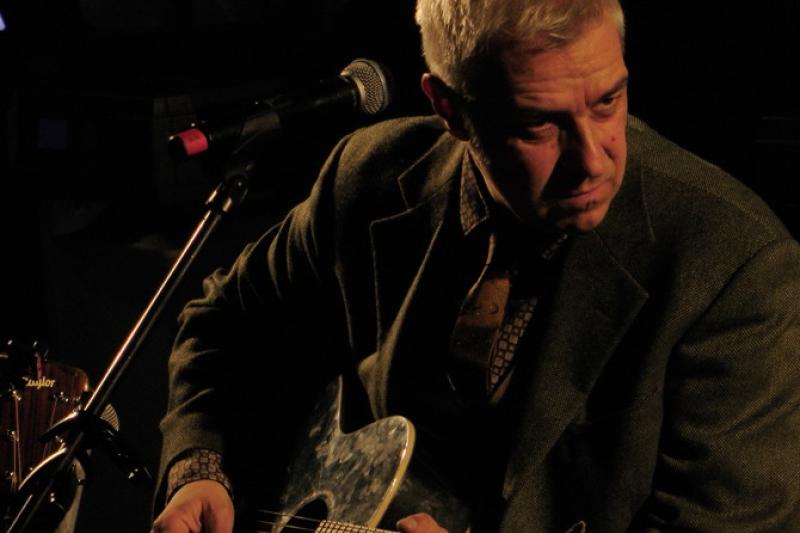 Van de Sfroos: &laquo;Viva la libert&agrave; che ti d&agrave; un teatro&raquo;