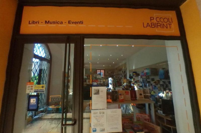 Via Gramsci il romanzo di Emanuela Cocco