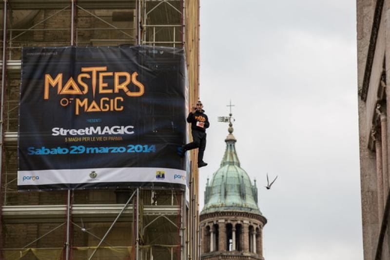 Magia in piazza Garibaldi