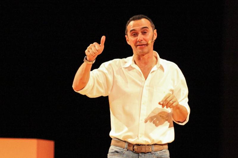 Giuseppe Giacobazzi e il Dna della comicit&agrave;