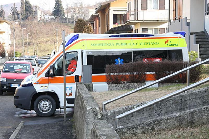 Festa per la nuova ambulanza
