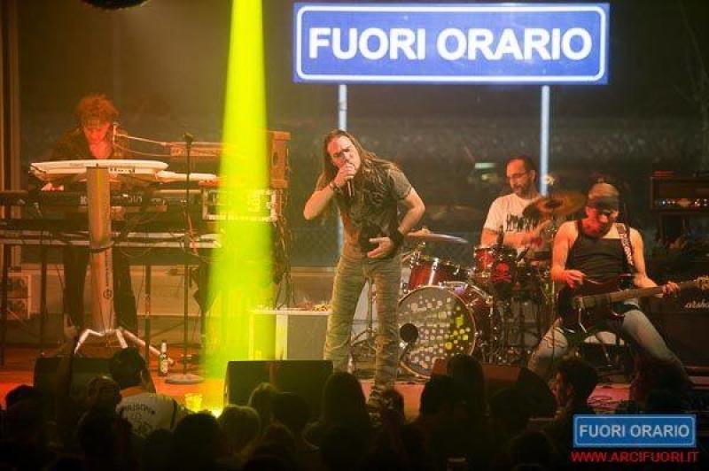 Gli Asilo Republic in "Tributo a Vasco Rossi"