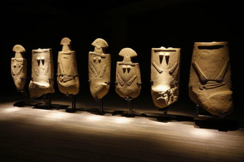 Statue stele, magia e mistero