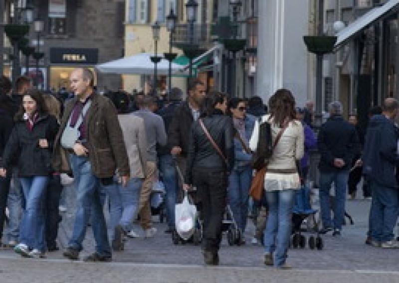 Shopping d'autunno,  domenica con negozi aperti