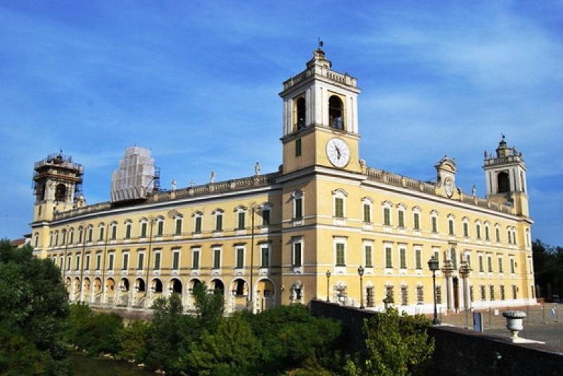 In Reggia concerto per pianoforte