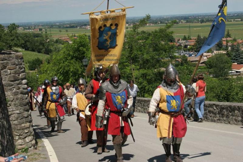 Festa medievale con assedio al castello