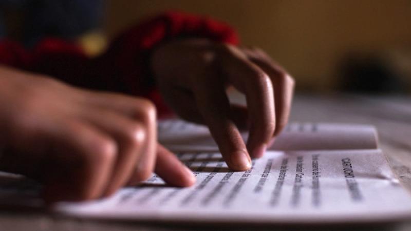 Libri e nuvole:  film di Paolo Giarolo