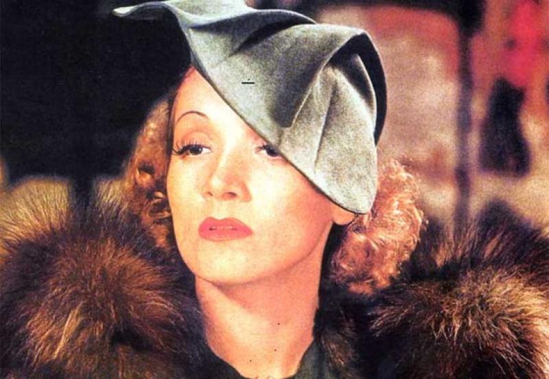 Tra la Piaf e la Dietrich