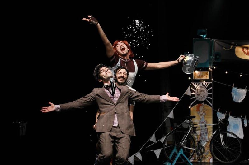 Teatro al Nevicati con il "Giro della piazza"