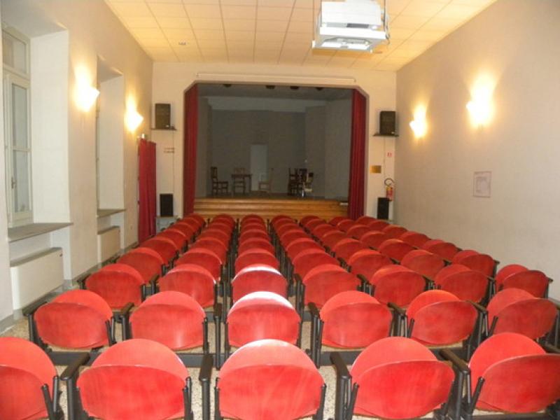 &laquo;Estr&agrave;tt ed confusi&oacute;n&raquo;: buonumore e solidariet&agrave; con la &laquo;dialettale&raquo; 