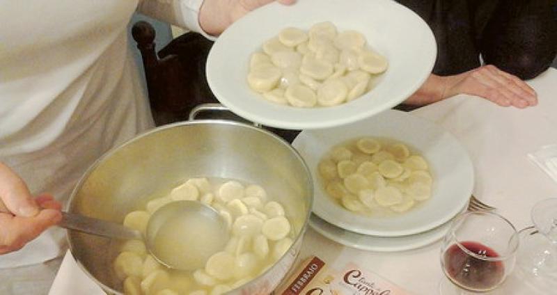 A Calestano in tavola i cappelletti