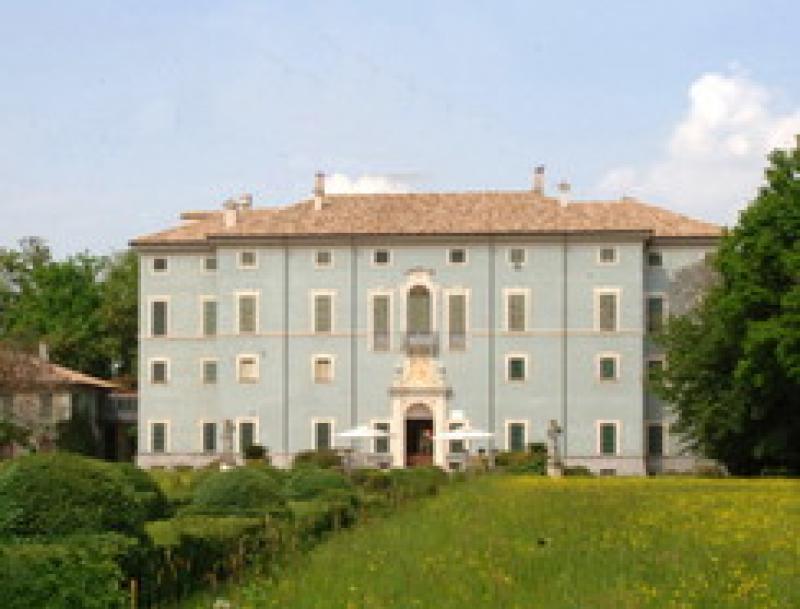 Una serata sotto le fronde a Villa Malenchini