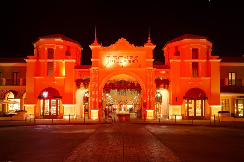 Fidenza Village celebra il Capodanno cinese con l'installazione "Love the Dog Art"