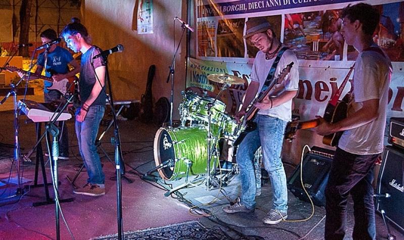 Piazzale D'Acquisto a tutta band