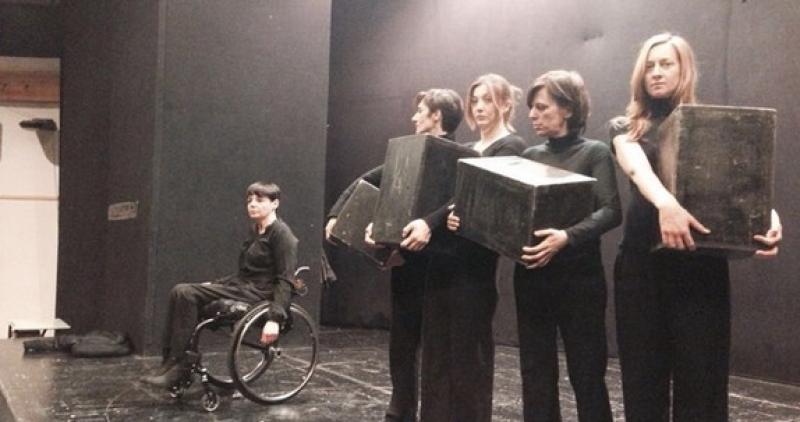 Il pudore violato delle donne: "Lucille"