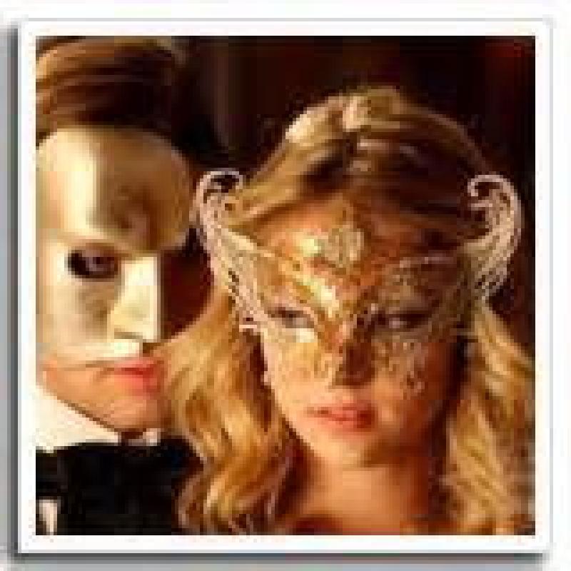 Da un ballo in maschera ad un ballo con le maschere 