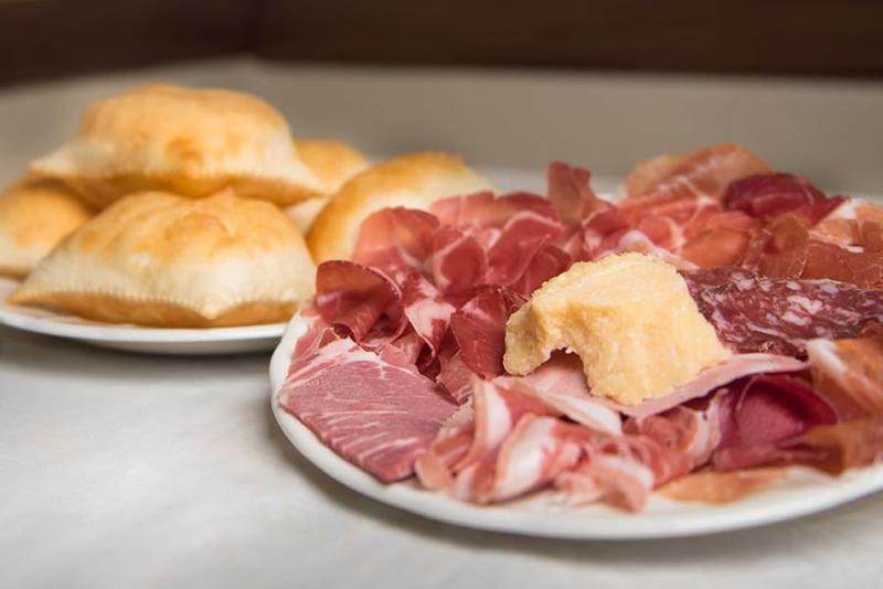 Torta Fritta Salumi e Birra