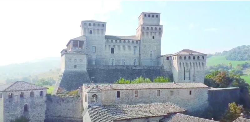 Visite guidate al maniero con lezioni  a tema 