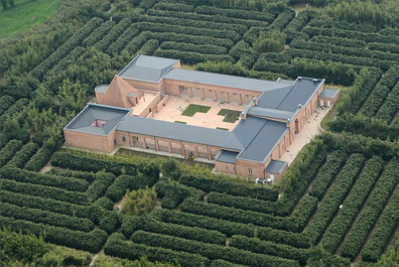 Labirinto, Ettore Selli per "I giardini"