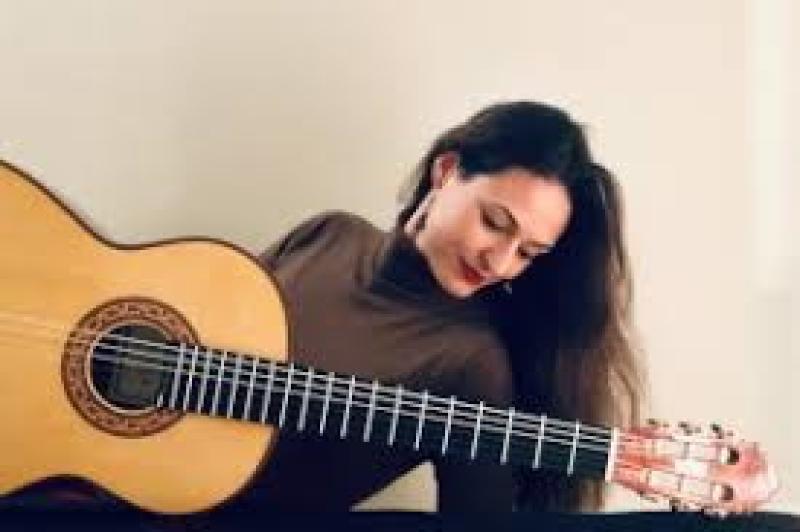 La chitarrista Anabel Montesinos in concerto