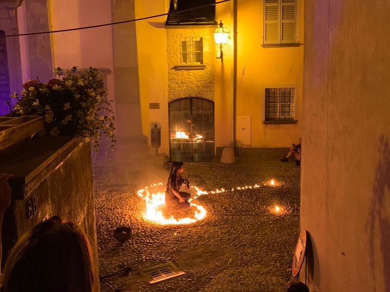 Artisti di strada, il borgo come un palcoscenico