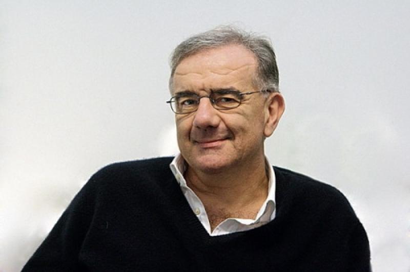 Gene Gnocchi vive a Faenza e racconta tra le lacrime: "Siamo sfollati dai miei suoceri. Una paura terribile"