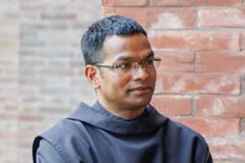 Don Simone diventa prete