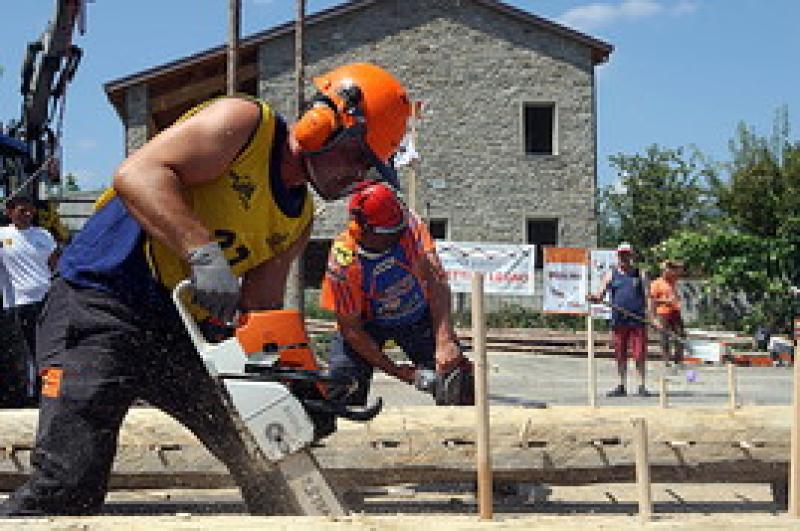 Domenica alle 14 il triathlon del boscaiolo
