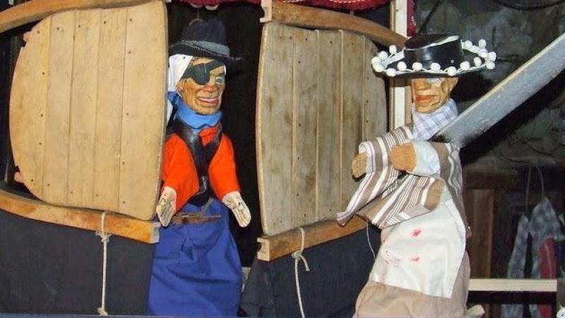 Spettacolo di burattini in piazza Sartori a San Polo d'Enza